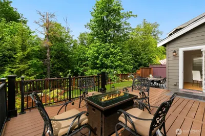 3262 NE Marquette Way