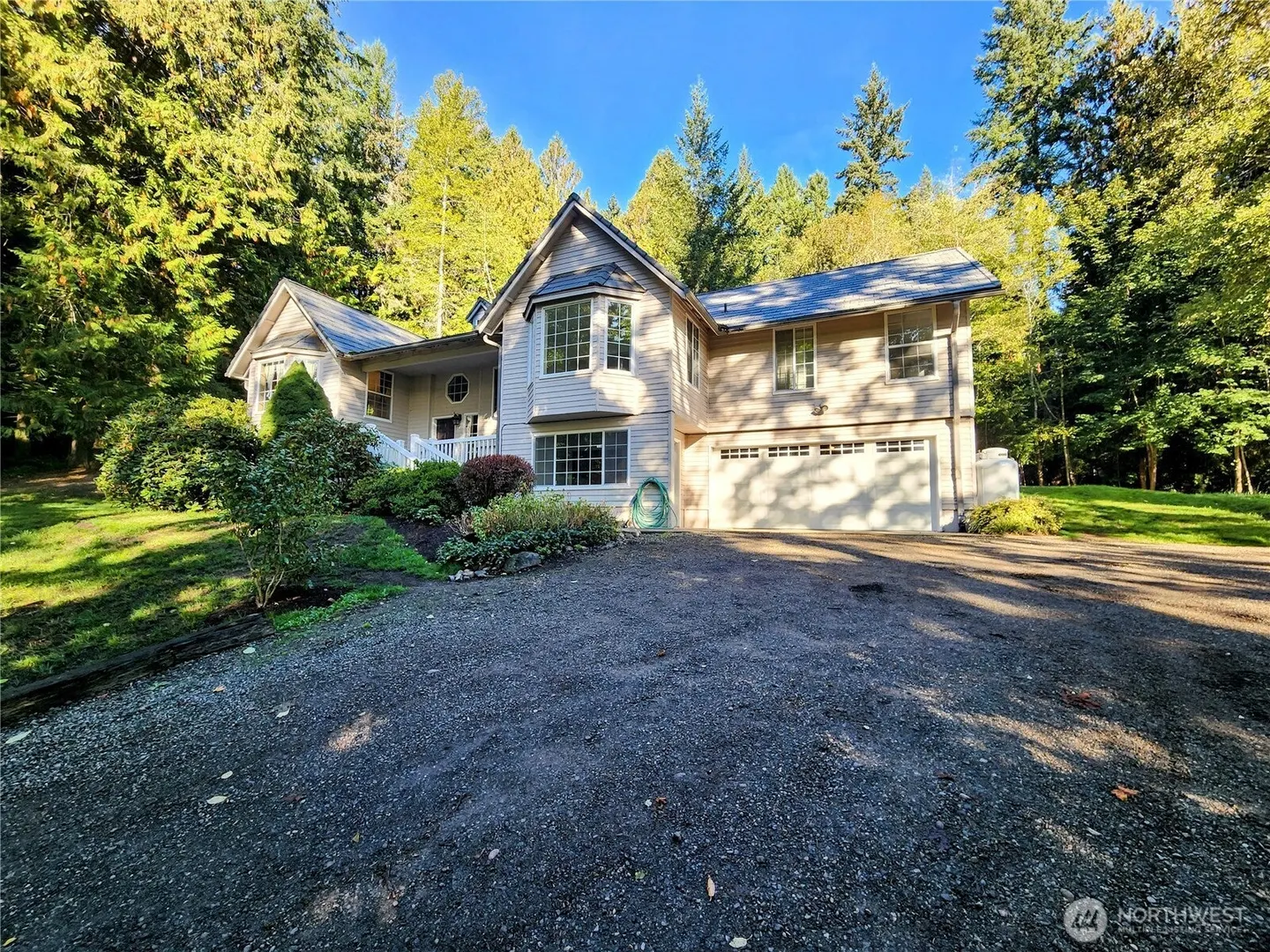 8542 Battle Point Drive Ne