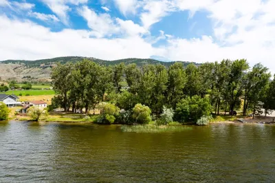 26 S Lake Loop Road