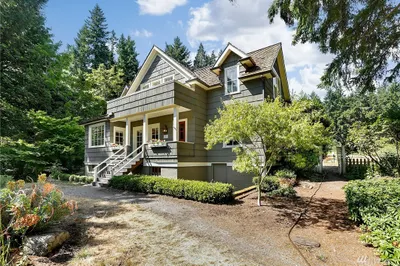 6994 Island Center Rd Ne
