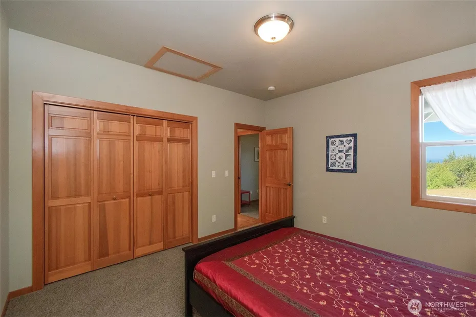 1668 Freshwater Bay Road Photo 18