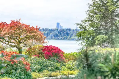 1137 Evergreen Point