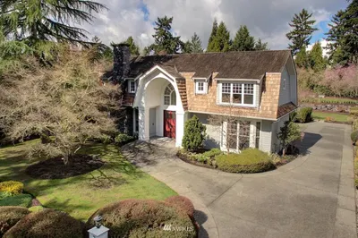 7728 Overlake Drive W