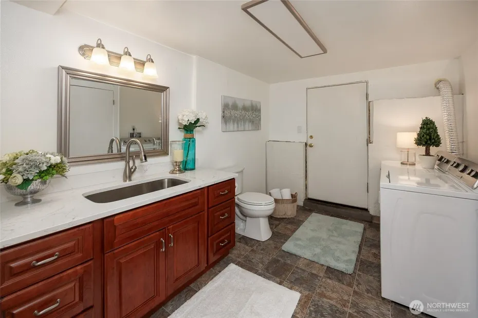 12822 NE 68th Street Photo 33