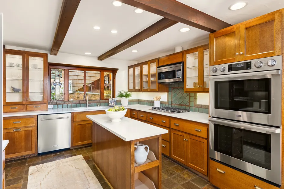 8405 Hansen Road NE Photo 26