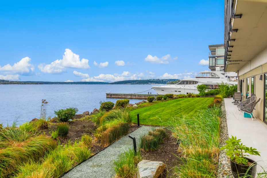 6401 Lake Washington Boulevard NE #307 Photo 19