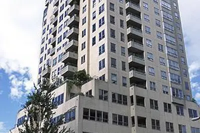 1107 1st Ave #1702