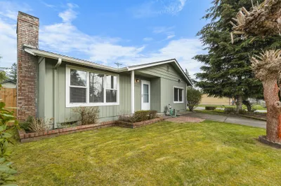 17125 Spanaway Lane E
