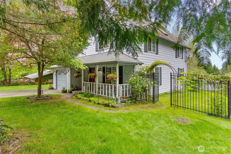 4914 24th Avenue SE Photo 3
