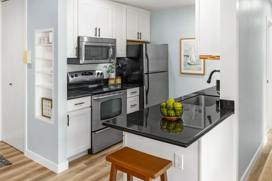 6401 Lake Washington Boulevard NE #307 Photo 8