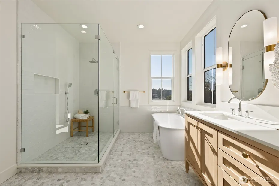 3243 13th Avenue W Photo 21