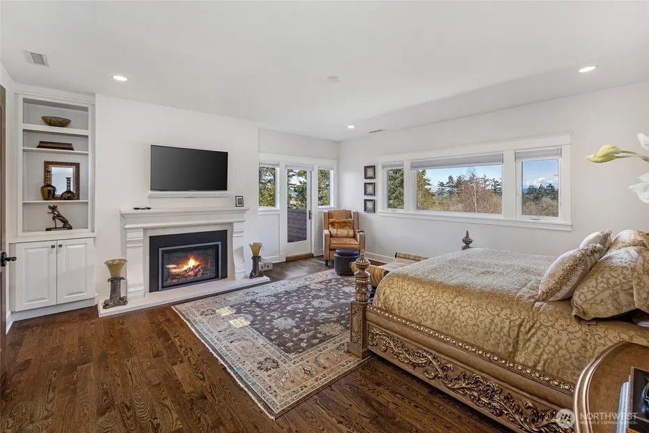 735 Rosler Road Photo 22