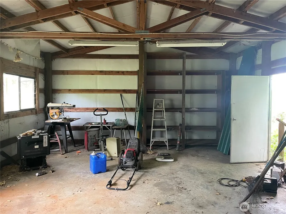 817 State Street Photo 16