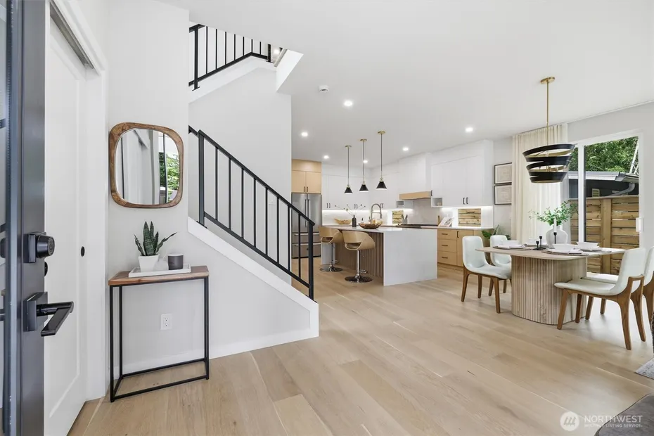 12426 NE 90th Street Photo 6