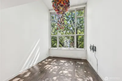 1000 Union Street #402