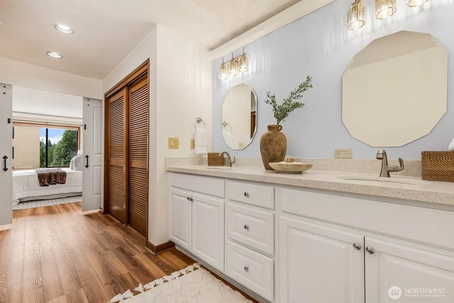 1070 5th Avenue S #207 Photo 16