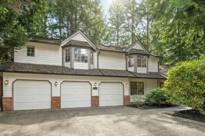 2048 213th Avenue Ne