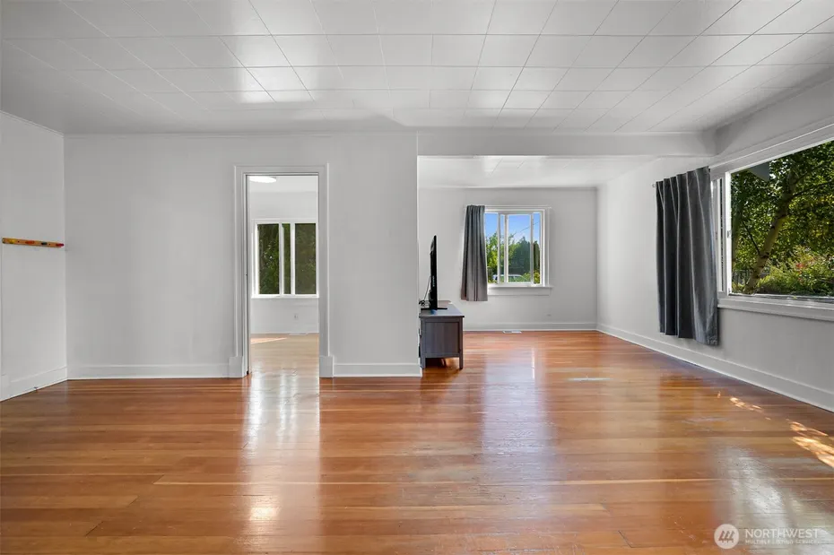 3304 Bennett Drive Photo 4