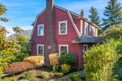 2550 Warren Avenue N