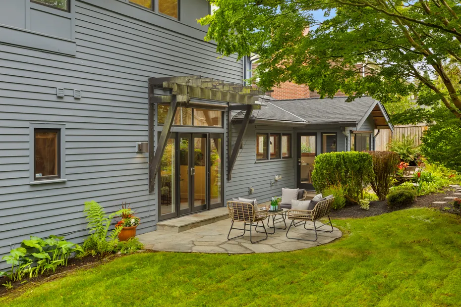 2223 39th Avenue E Photo 56