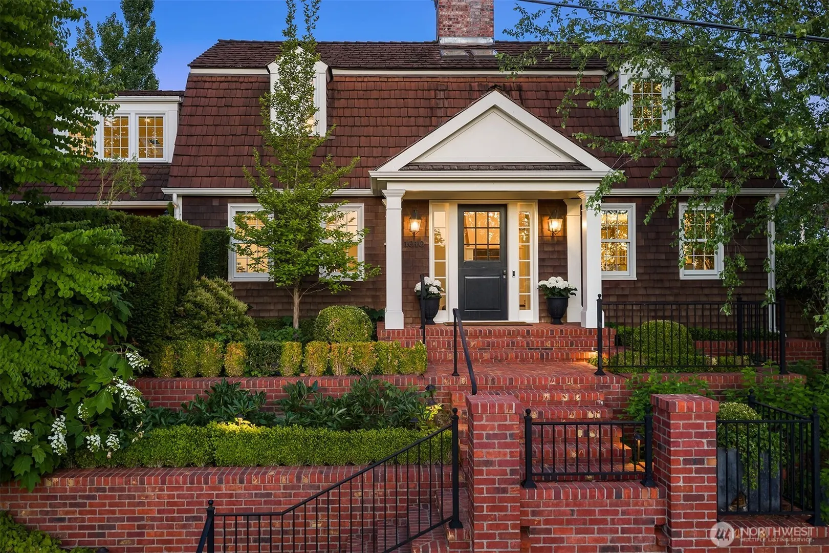 1010 6th Street W