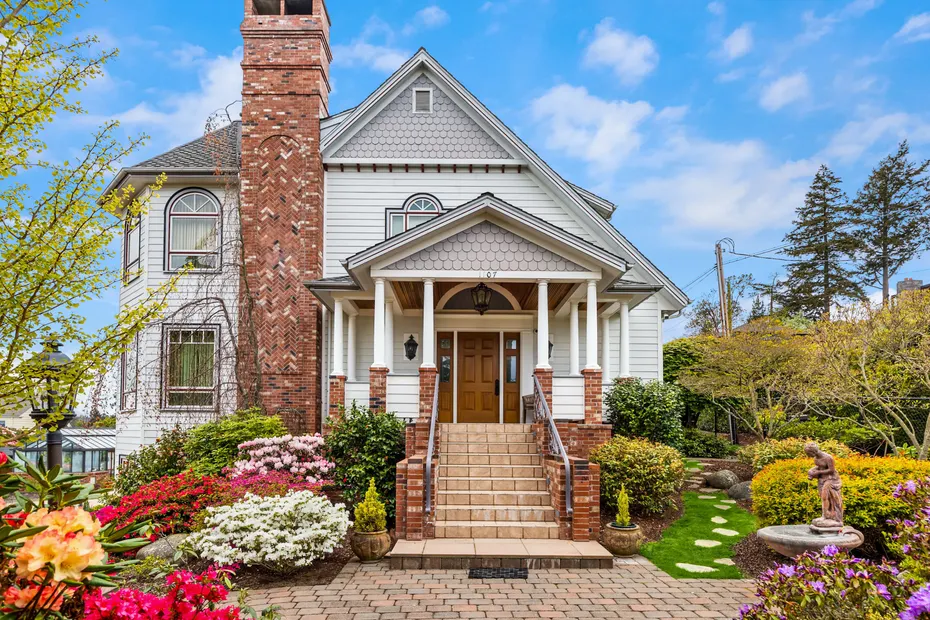 1107 Madison Street Photo 4