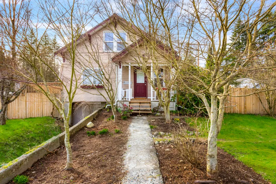 22610 48th Avenue W Photo 1