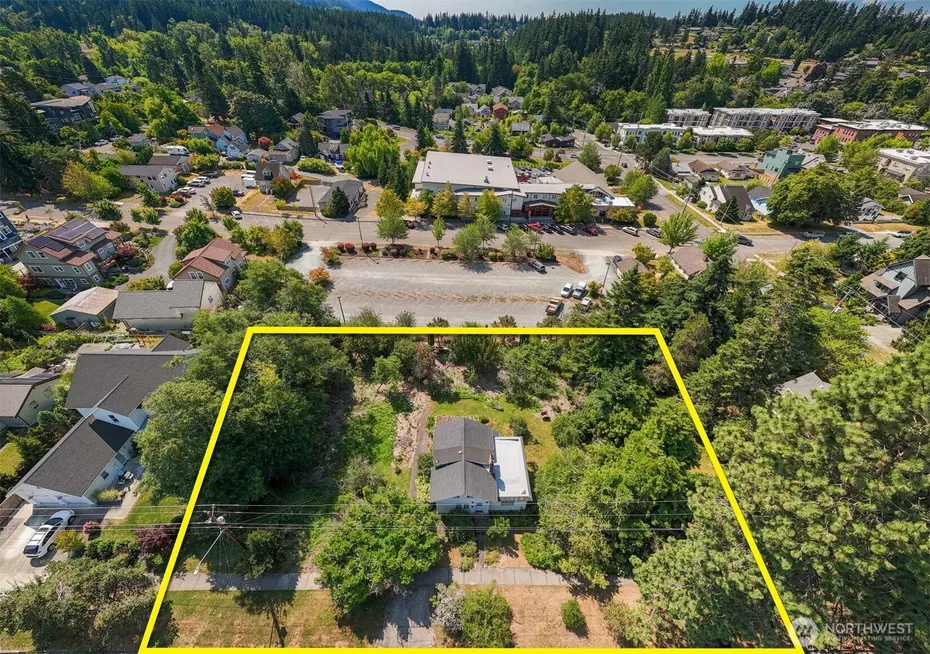 1414 McKenzie Avenue Photo 1