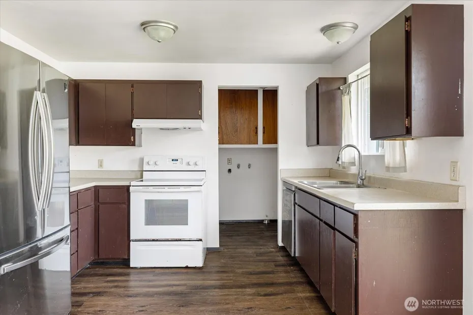 2642 Olympic Drive Photo 6