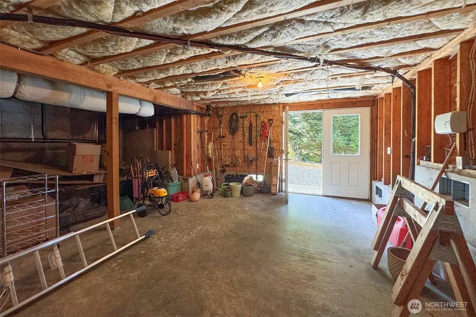 1668 Freshwater Bay Road Photo 34