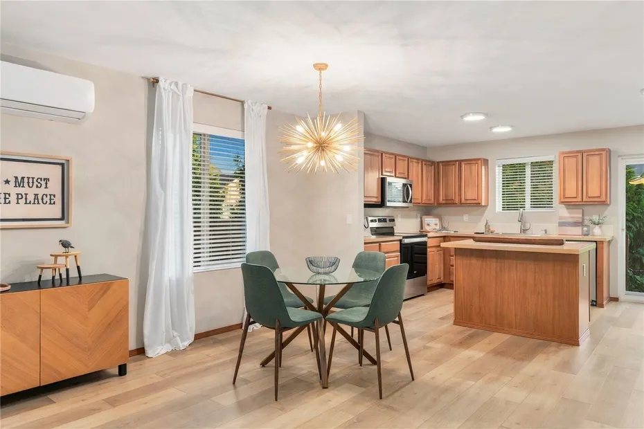 242 Riggs Drive E Photo 8