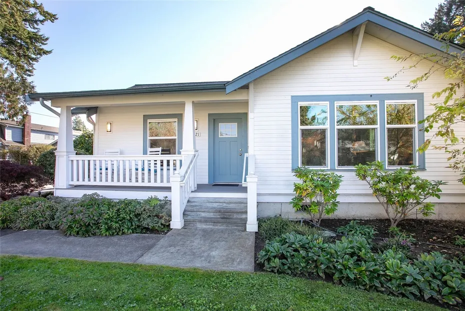 3021 Cedarwood Avenue Photo 3