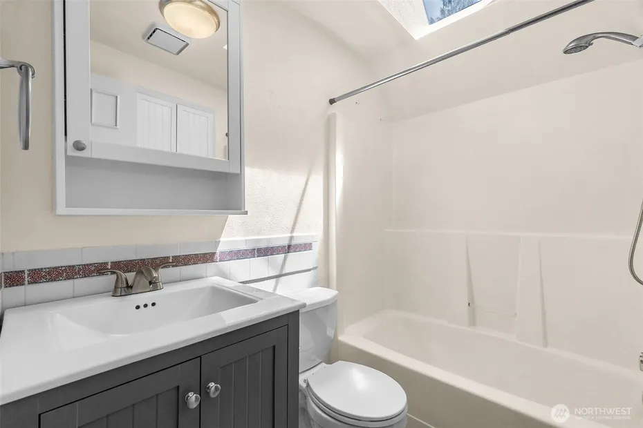 4914 24th Avenue SE Photo 37