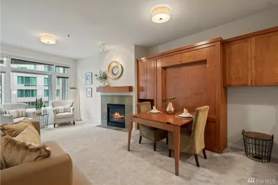 2000 Alaskan Wy #344