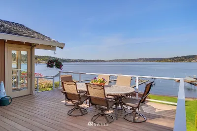4048 W Lake Sammamish Parkway Se