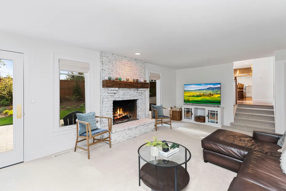 2715 84th Place NE Photo 18