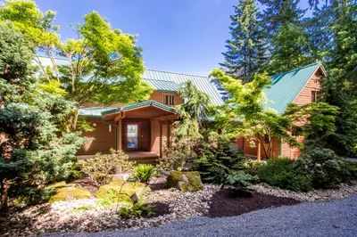 5790 Packard Lane Ne