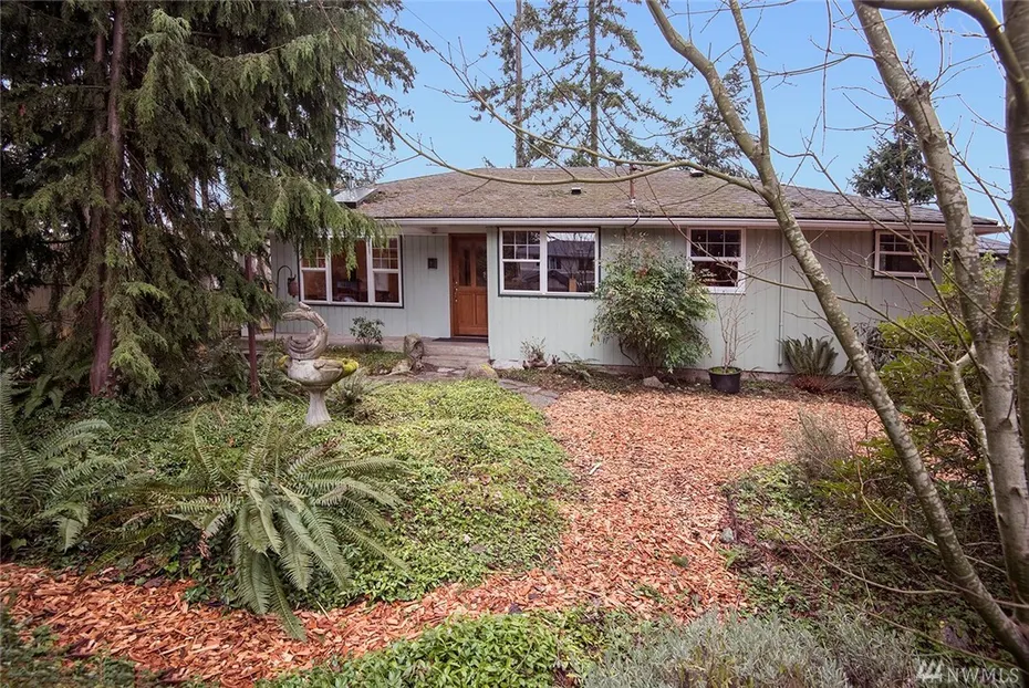 22510 82nd Ave W Photo 1