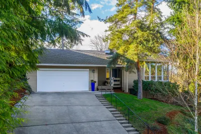 2233 109th Ave Ne