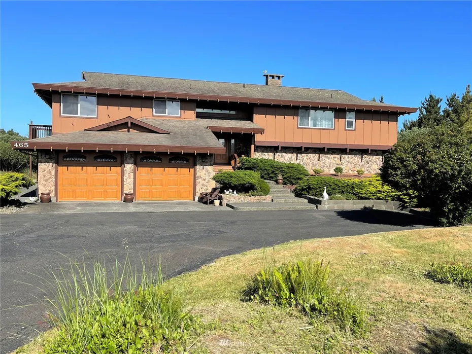 465 Sand Dune Avenue SW Photo 1