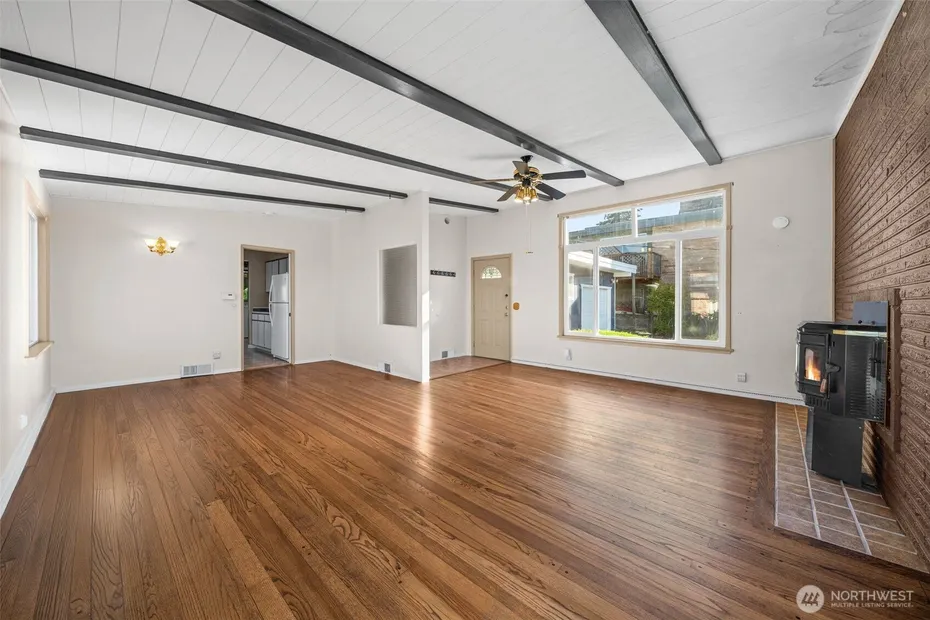 2124 E 17th Street Photo 13