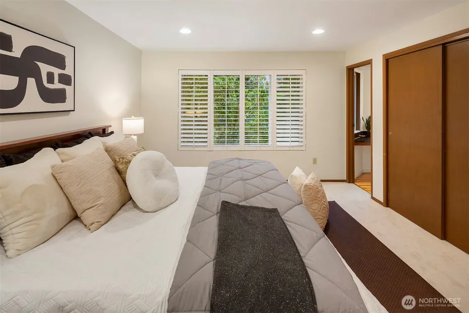 14130 SE 49th Place Photo 15