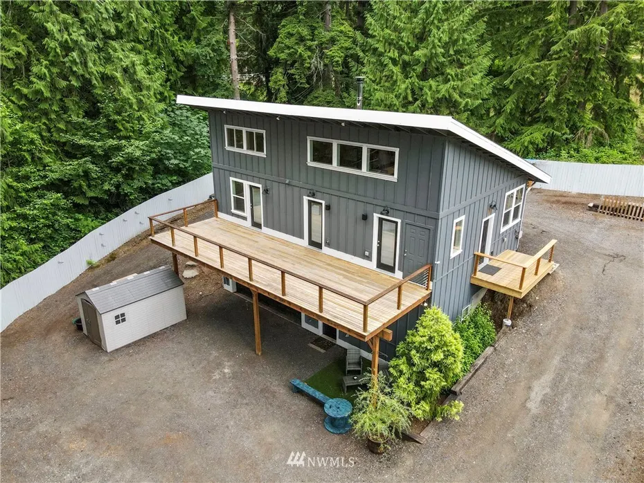 11101 Bunk Foss Road Photo 1