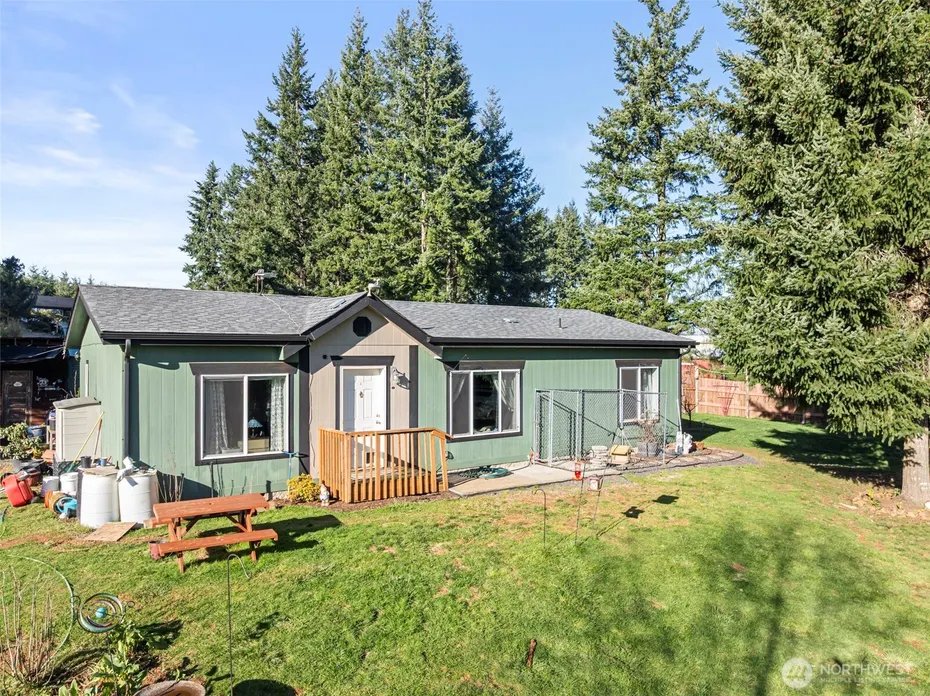 131 Silverthistle Road Photo 1