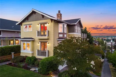 3702 Meridian Avenue N