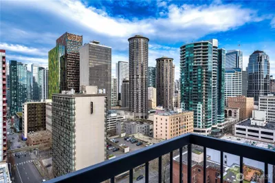 2100 3rd Avenue #1806