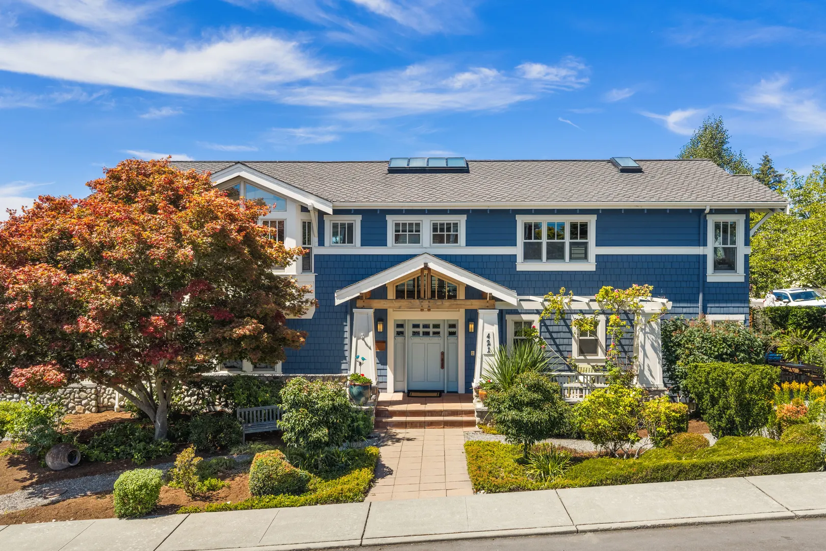 421 2nd Street W