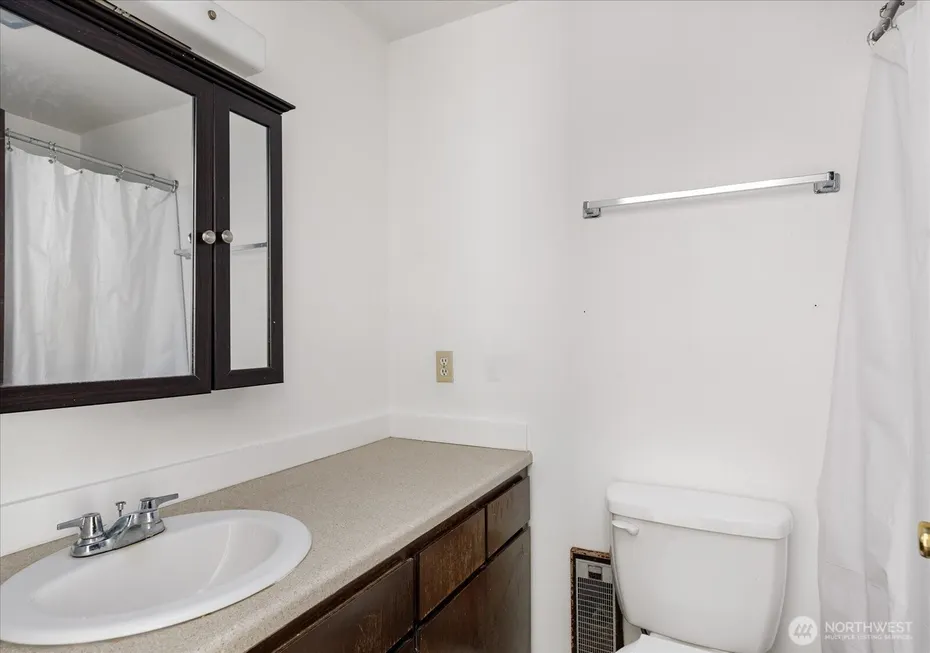 2642 Olympic Drive Photo 17