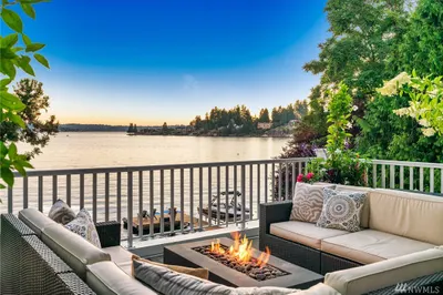 9621 Lake Washington Blvd Ne