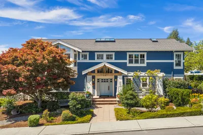 421 2nd Street W